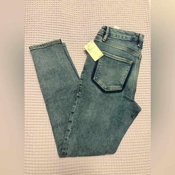 Good American ~ Good Legs Jeans ~ Sz. 10/30 ~ NWT! - Picture 3 of 5